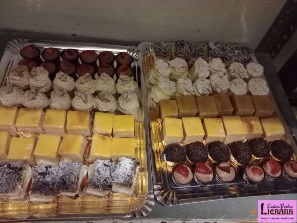 bandeja pastelitos variados